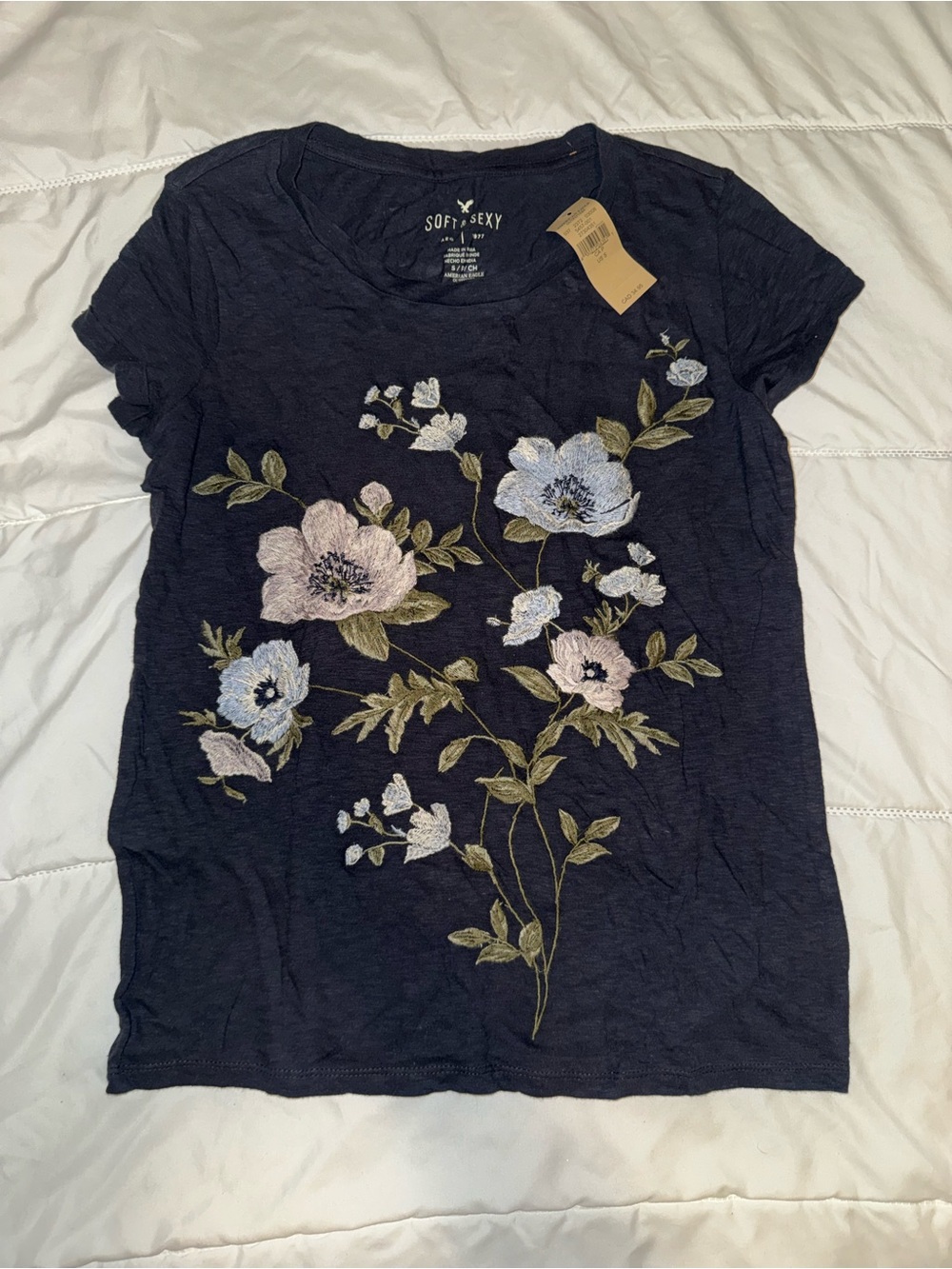 Navy Floral Embroidered Tee 🪻💐🌸🌷💙✨